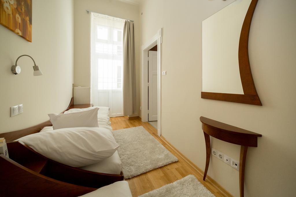 Family Buddha Apartment Budapest Exterior photo